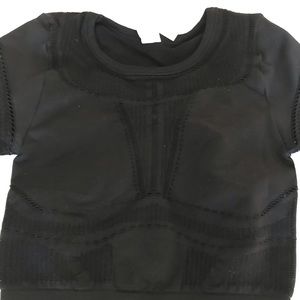 Black long sleeve crop